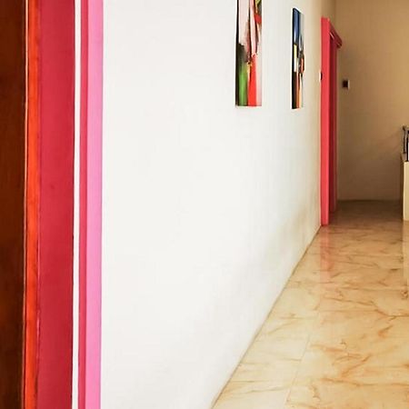 Reddoorz Plus @ Taman Madiun Luaran gambar